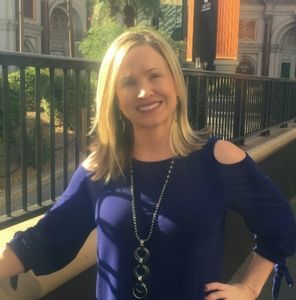 Meet your Posher, Elise